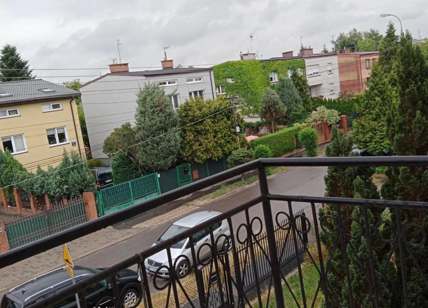La Madriguera Daire Raszyn Pansiyon